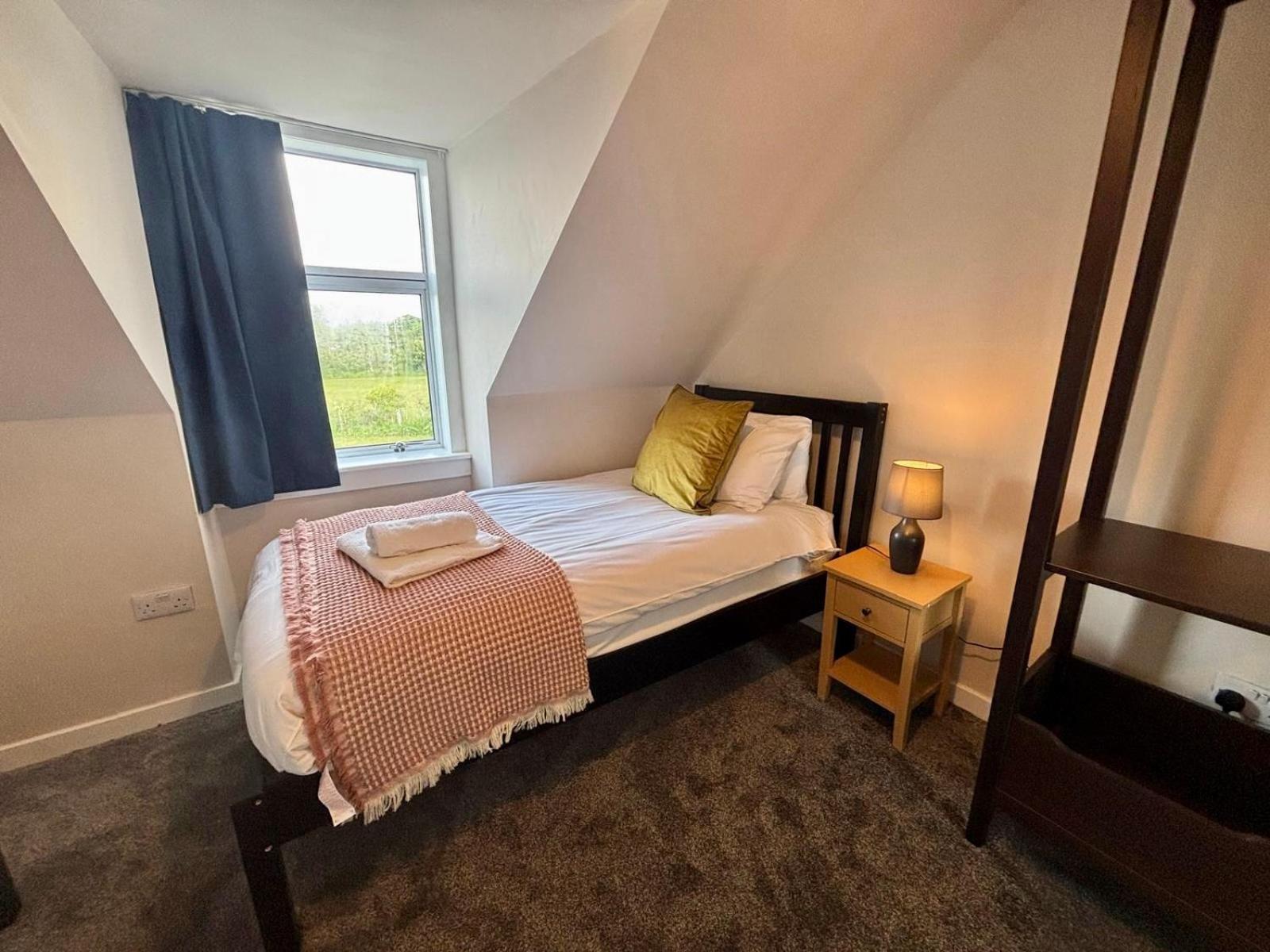 The Hebridean - & 3* Broadford (Isle of Skye)